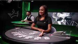মোবাইলে 67777bet হোমপেজ দেখার দৃশ্য